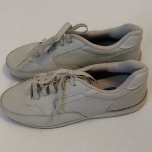 Dr. Scholl's Shoe 11